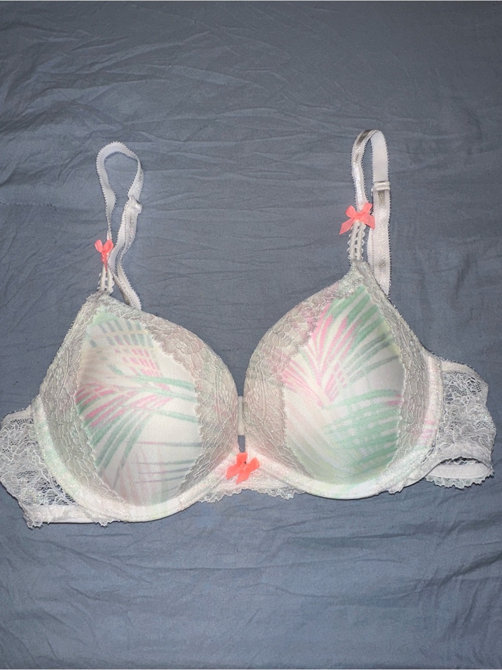 Victoria's Secret White Lace Underwire Bra with Pastel Palm Print